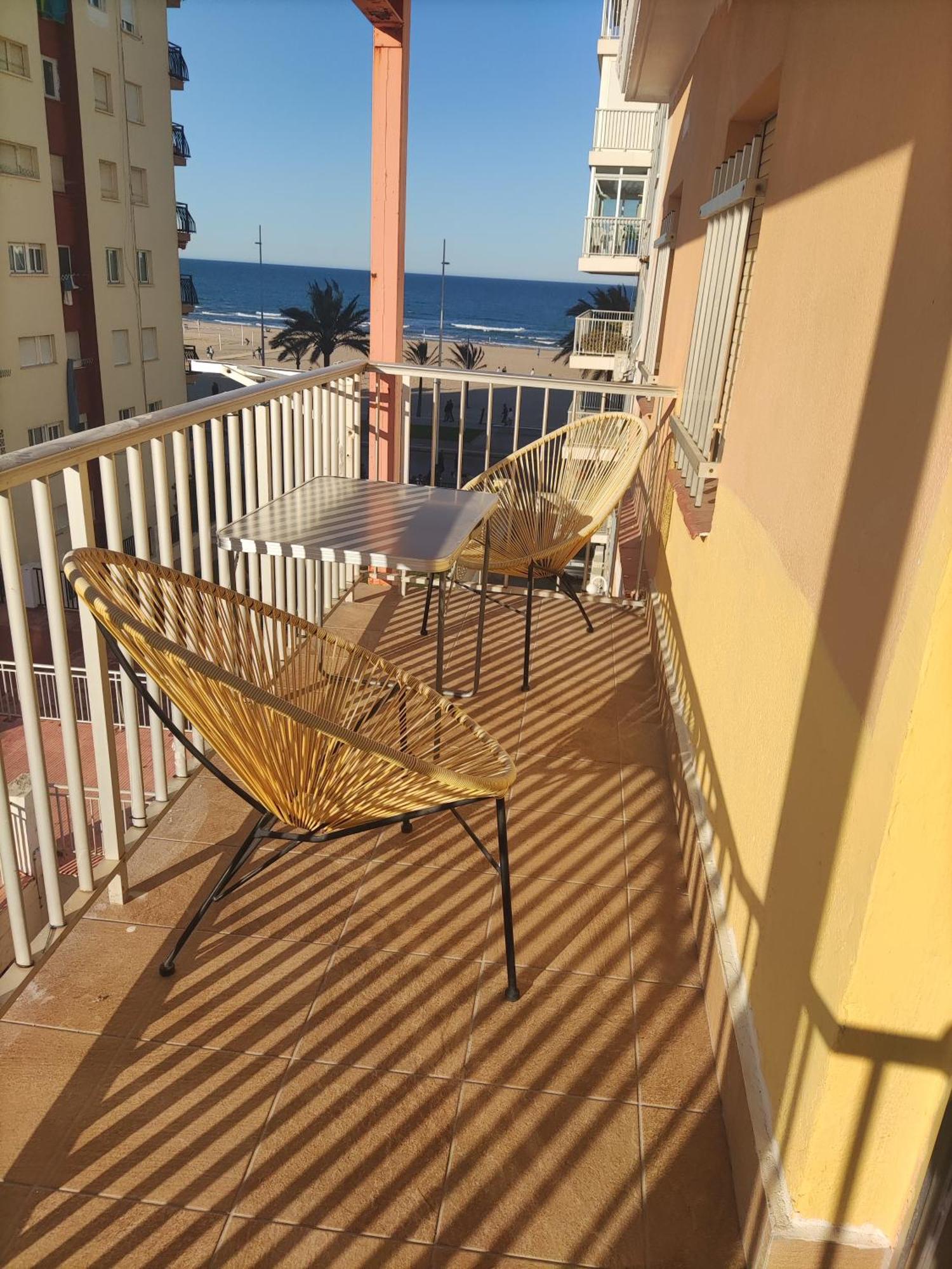 Apartamento En Playa De Gandia Exteriör bild